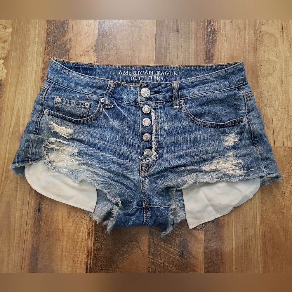 American Eagle Hi-Rise Festival Shorts